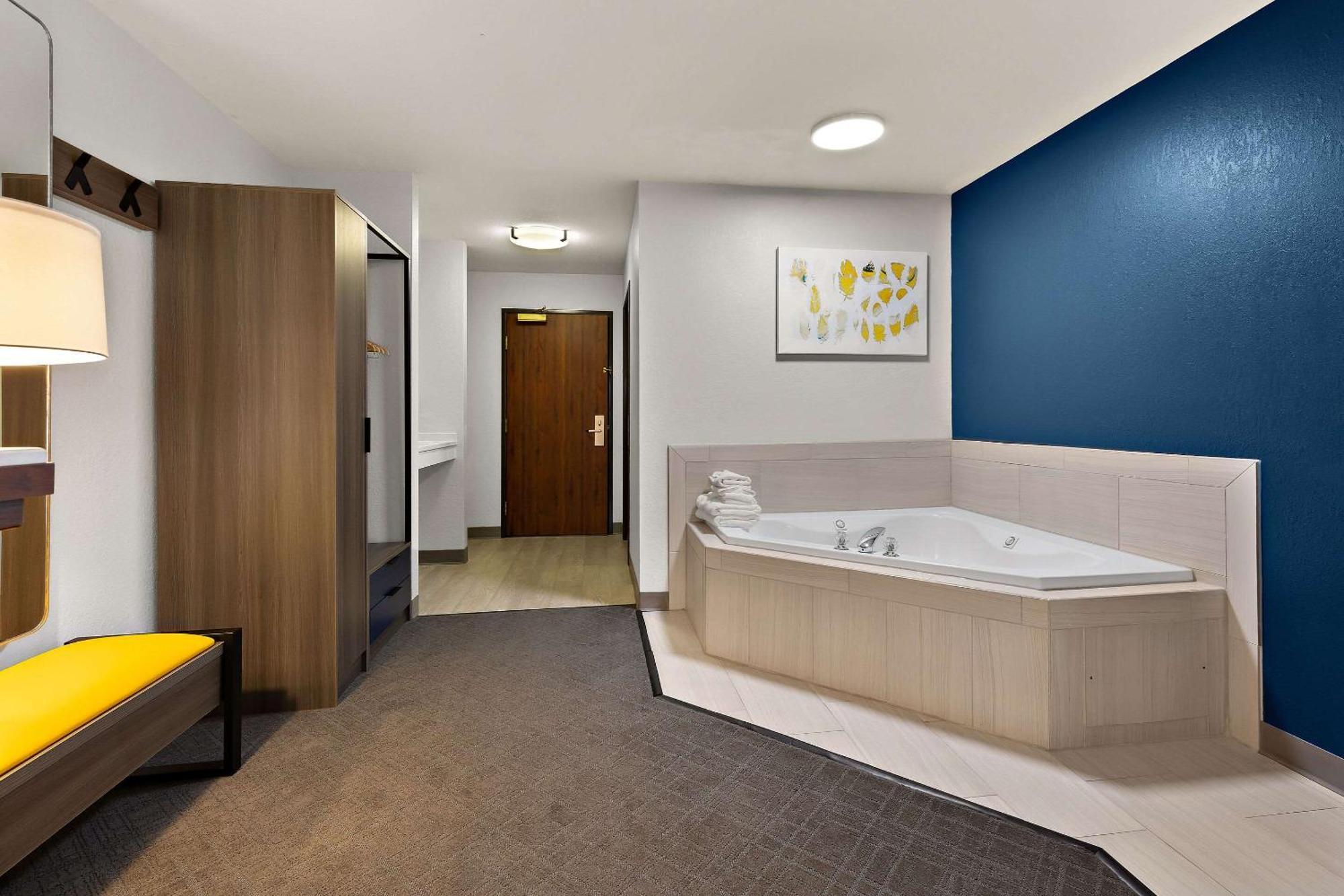 Comfort Inn & Suites Fremont Dış mekan fotoğraf